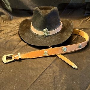 Warner Bros. Vintage Cowboy hat & belt